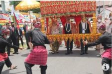Ketua Pengadilan Tinggi Disambut dengan Budaya Lampung - JPNN.com Lampung