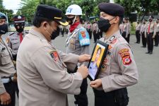 Dipimpin Wakapolrestabes Bandung, Bripka Y Resmi Jadi Warga Sipil - JPNN.com Jabar