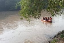 Arif Tetiba Kejang di Sungai Bengawan Solo, Saat Didatangi Warga Tubuhnya Tak Lagi Ada - JPNN.com Jateng