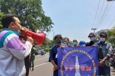 Pendorong Gerobak PKL Malioboro Tuntut Janji Pemkot Yogyakarta - JPNN.com Jogja
