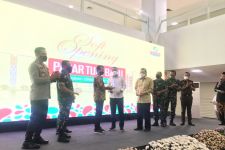 Soft Opening Pasar Turi Baru, Penjual Mulai Menggelar Barang Dagangannya - JPNN.com Jatim