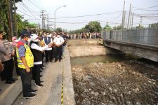Sebelum Lebaran Jembatan Ngaglik Lamongan Bisa Dilalui, Gubernur Khofifah: Mohon Doanya - JPNN.com Jatim