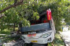 Bus Eka Terperosok ke Selokan di Solo, Iptu Suharto: Sopir Mengantuk - JPNN.com Jateng