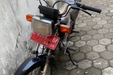 Pemuda Sontoloyo, Curi Motor Pakai Kendaraan Jadul Berpelat Merah - JPNN.com Jatim