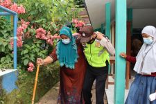 Janda Paruh Baya di Malang Bersedih, Padahal Sudah Berjalan Jauh dari Rumah - JPNN.com Jatim