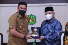 Baznas Pengin Medan Jadi Kota Percontohan Pengumpulan Zakat, Bobby Nasution Khawatir - JPNN.com Sumut