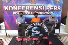Pamer Senjata Tajam di Medsos, Anggota Geng Ini Diringkus Polisi Deh - JPNN.com Jogja