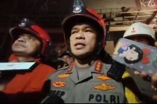 Polisi Terjunkan Tim Labfor Cari Penyebab Kebakaran Tunjungan Plaza - JPNN.com Jatim