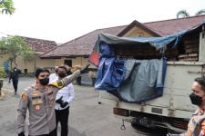 Mbak MH Dalang dari Telur Bau Menyengat Sebanyak 2,4 Ton di Mojokerto - JPNN.com Jatim