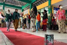 Hari Kartini 2022, Penghargaan untuk Buruh Gendong di Pasar Beringharjo - JPNN.com Jogja