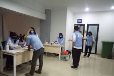 Puluhan Sopir Bus di Terminal Jatijajar Depok Jalani Tes Urine, Hasilnya... - JPNN.com Jabar