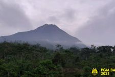 Aktivitas Gunung Merapi dalam Sehari, 84 Kali Gempa Guguran - JPNN.com Jogja