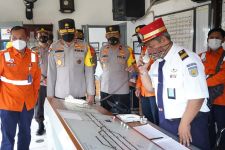 Irjen Asep Suhendar Awasi Perlintasan Kereta Api Tanpa Palang Pintu - JPNN.com Jogja