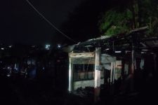 Lilin di Kios Rongsokan Diduga Jadi Biang Kerok Kebakaran Pasar Manyaran Semarang - JPNN.com Jateng