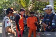 Detik-detik Latipudin Hilang Terseret Ombak di Pantai Pangandaran - JPNN.com Jabar