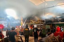 Gudang Furnitur di Yogyakarta Terbakar, Walidi Berteriak Kencang - JPNN.com Jogja
