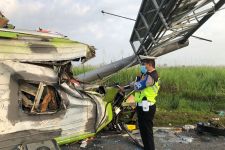 Ini Dugaan Penyebab Kecelakaan Bus Ardiansyah yang Tewaskan Belasan Penumpang di Tol Sumo - JPNN.com Jatim