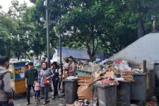 Teruntuk Wisatawan, Tolong Jangan Buang Sampah Sembarangan di Kota Bandung - JPNN.com Jabar