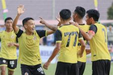 Defri Adri Lihat Celah untuk Mengevaluasi Semen Padang FC Jelang Liga 2 - JPNN.com Sumbar