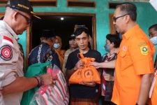Hamdalah, Korban Longsor di Cijeruk Bogor Dapat Bantuan Dari Pemerintah - JPNN.com Jabar