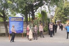 Pernikahan Adik Jokowi, Anies hingga Puan Tak Terlihat, Ganjar Tamu VVIP - JPNN.com Jateng