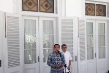Masa Izin Berakhir Besok, Ridwan Kamil dan Keluarga Pulang ke Bandung - JPNN.com Jabar