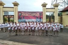 13 Anggota Ditreskrimum Polda Lampung yang Berprestasi Mendapatkan Penghargaan - JPNN.com Lampung