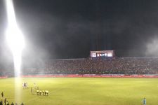 Gol Penalti Jadi Penyelamat Arema FC Lawan Persik, Begini Kronologinya - JPNN.com Jatim
