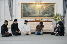 Temui Ridwan Kamil, Begini Ungkapan Belasungkawa Sandiaga Uno - JPNN.com Jabar