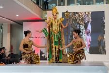 Puluhan Dewi Legenda Indonesia Menampilkan Kecantikannya, Lihat - JPNN.com Jatim