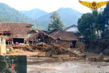 Sungai Cisarua Meluap, 2.407 Warga di Desa Purasari Bogor Jadi Korban - JPNN.com Jabar