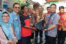 Tanggul Sungai Meduri Pekalongan Bocor, Puluhan Orang Dievakuasi - JPNN.com Jateng