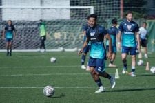 Ricky Kambuaya Berambisi Bawa Persib Juara Liga 1 - JPNN.com Jabar