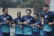 Persib Harus Kehilangan Dua Pemain Ini dalam Laga Perempat Final Piala Presiden 2022 - JPNN.com Jabar