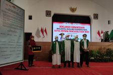 Puluhan Anggota Khilafatul Muslimin Ikuti Deklarasi di Surabaya, Lihat - JPNN.com Jatim