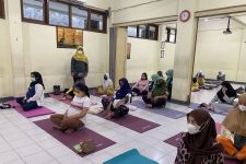 Unusa Ajak Ibu Hamil Rutin Lakukan Yoga, Berikut Manfaatnya - JPNN.com Jatim