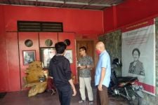 Ini yang Dilakukan Tjahjo Kumolo untuk Warga Sekitar di Rumah Masa Kecilnya Semarang - JPNN.com Jateng