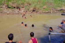 Innalilahi, Adam dan Riko Tenggelam di Sungai Cimanis - JPNN.com Jabar