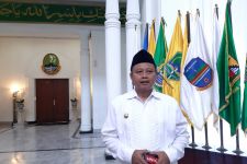 Plh Gubernur Jabar Uu Ruzhanul Ulum Minta Warga Hentikan Donasi ke ACT - JPNN.com Jabar