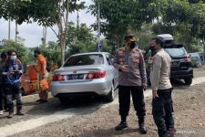 Polisi 9 Mobil Geruduk Sekolah SPI Kota Batu, Endus Dosa Lama Bos JEP - JPNN.com Jatim
