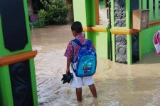 Detik-detik Banjir Bandang di Pati, Azwar Kaget, Bangun Tidur Basah Kuyup - JPNN.com Jateng