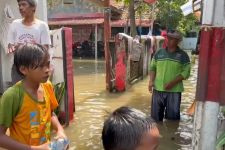 500 KK Jadi Korban Banjir Banding di Kelurahan Mampang Depok - JPNN.com Jabar