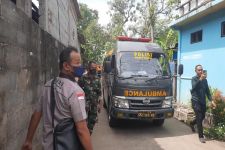 Jenazah Kopda Muslimin Dibawa ke RS Bhayangkara Semarang untuk Proses Autopsi - JPNN.com Jateng