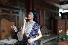 Ini Cara Aswita Dewi Perkenalkan Kain Batik Agar Mendunia - JPNN.com Jabar