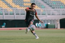Alwi & Leo Lelis Cedera, Ban Kapten Persebaya Dipasrahkan kepada Pemain Muda Ini - JPNN.com Jatim