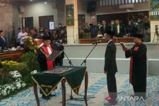 Resmi, Ruri Tri Lesmana Menjabat Sebagai Ketua DPRD Kota Cirebon - JPNN.com Jabar