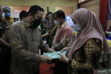 Ribuan Warga Kota Tangerang Terima Sertifikat Program PTSL - JPNN.com Banten