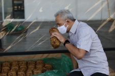 Tinjau Panen Tembakau di Temanggung, Ganjar: Kebangetan Jika Negara Impor Rokok  - JPNN.com Jateng