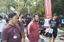 Konser Dream Theater di Solo Jadi Berkah Pedagang Kaus & Topi - JPNN.com Jateng