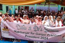 Mak-mak di Sumedang Rapatkan Barisan, Dukung Ganjar Pranowo jadi Presiden 2024 - JPNN.com Jabar